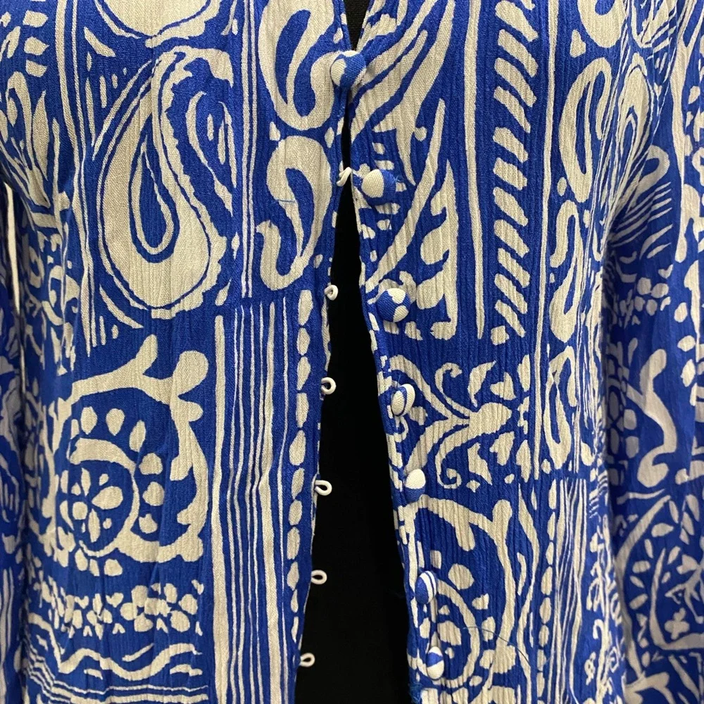 Zara Blue and Gray Patterned Garment - Picture 2 of 4